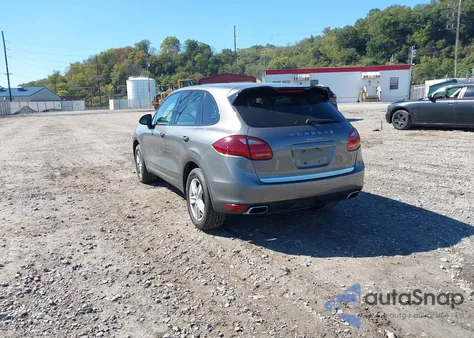 2013 Porsche Cayenne z USA, uszkodzony, nr VIN WP1AA2A2XDLA04797